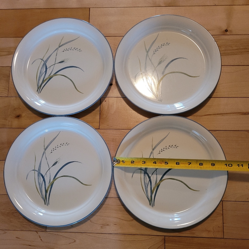 4 Corelle Coastal Breeze dinner plates